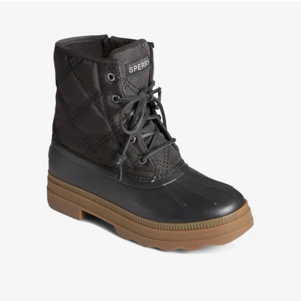 Sperry woman saltwater 2.0 Black and Brown Boots NWT